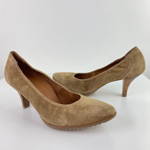 PAUL GREEN Camel Tan Suede Upper Wooden Kitten Heels Almond Toe Size UK 7 US 9.5 - Picture 1 of 8